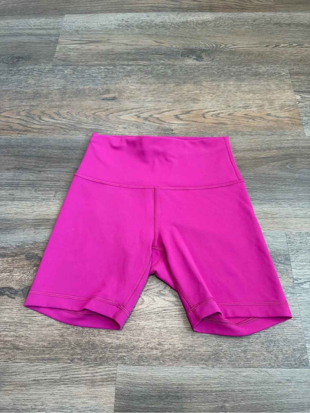 Lululemon Wunder Train High Rise Short 6” Ripened Raspberry Size 6 - Picture 3 of 6